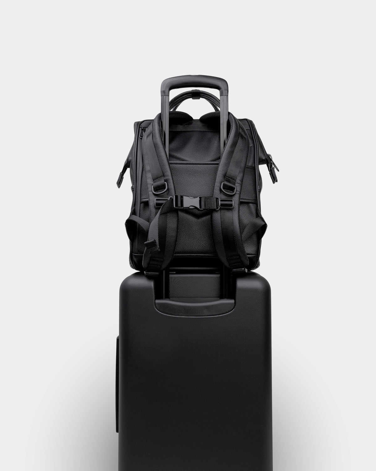#color_black leatherlite